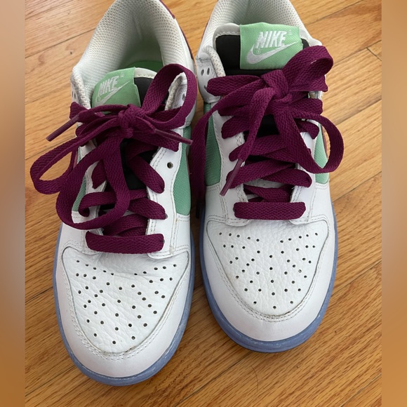 Nike Dunks -Womens 7.5 - Picture 2 of 5